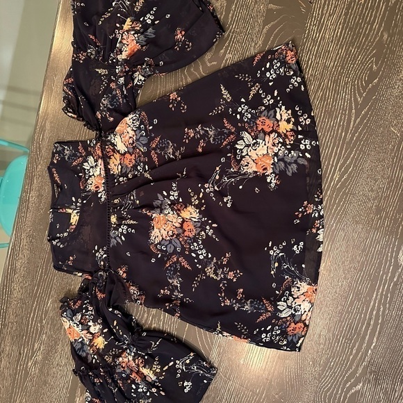 LUCKY brand sheer floral cold shoulder top size small - Picture 13 of 13